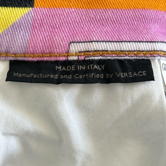 Versace Barocco Mosaic Printed Jean shorts Size 29 with a bit of stretch - Picture 9 of 11